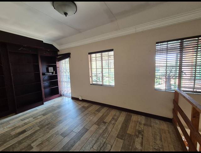 4 BEDROOM HOUSE FOR SALE IN VANDERBIJLPARK SW 5